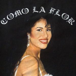 Selena Quintanilla como la flor shirt